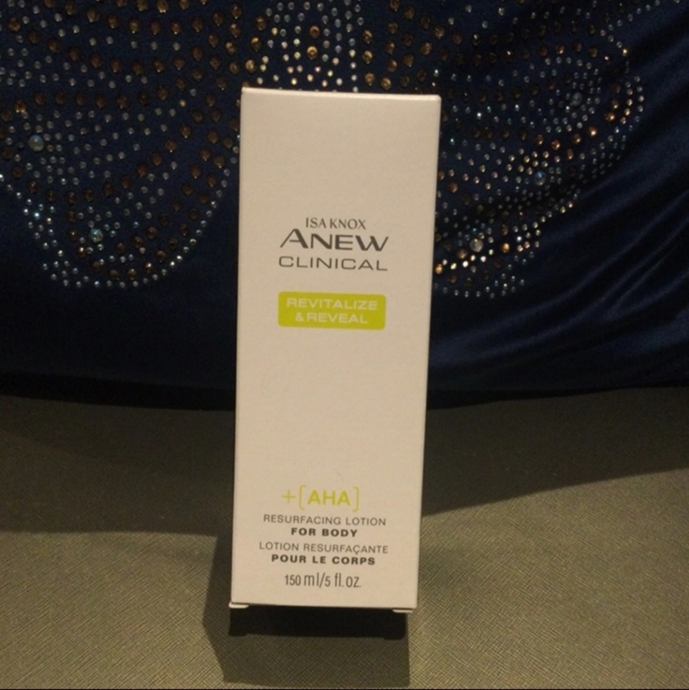 Isa Knox Anew Clinical Revitalize & Reveal Lotion 150ml